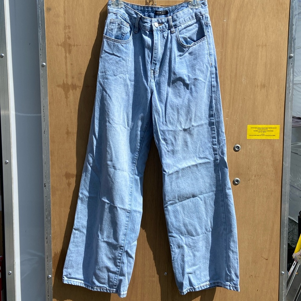 SHEIN high waisted light wash wide leg size 29